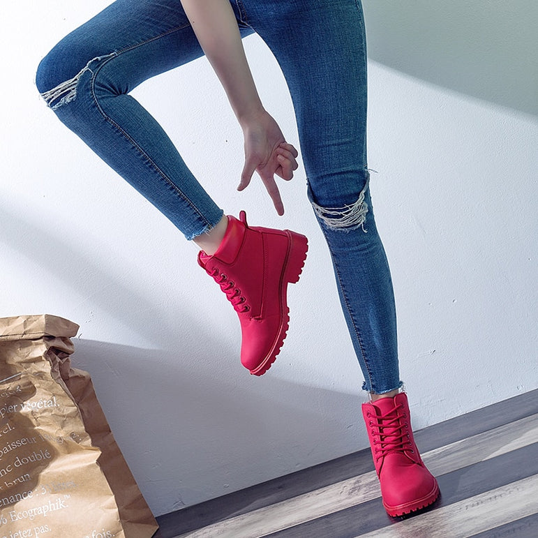 Women Flat Heel Boots Fashion Boots