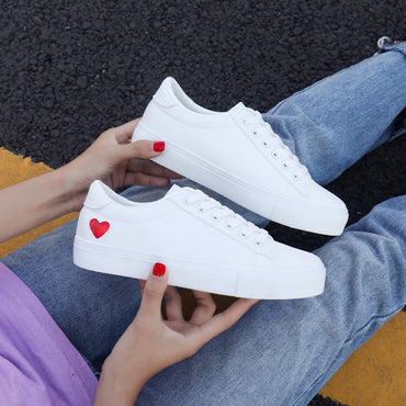 Women Casual Flats Heart Lace-up Sneakers