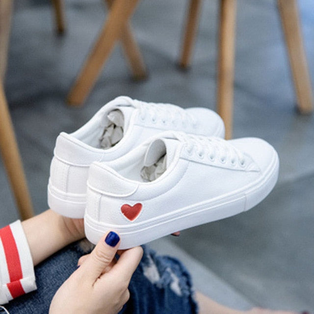 Women Casual Flats Heart Lace-up Sneakers