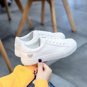 Women Casual Flats Heart Lace-up Sneakers