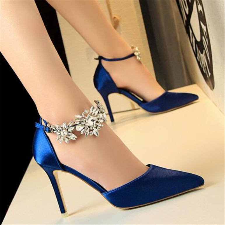 Women luxury High Quality Flower Crystal Pumps