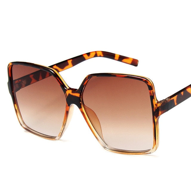 Women Oversize Gradient Plastic Sunglasses